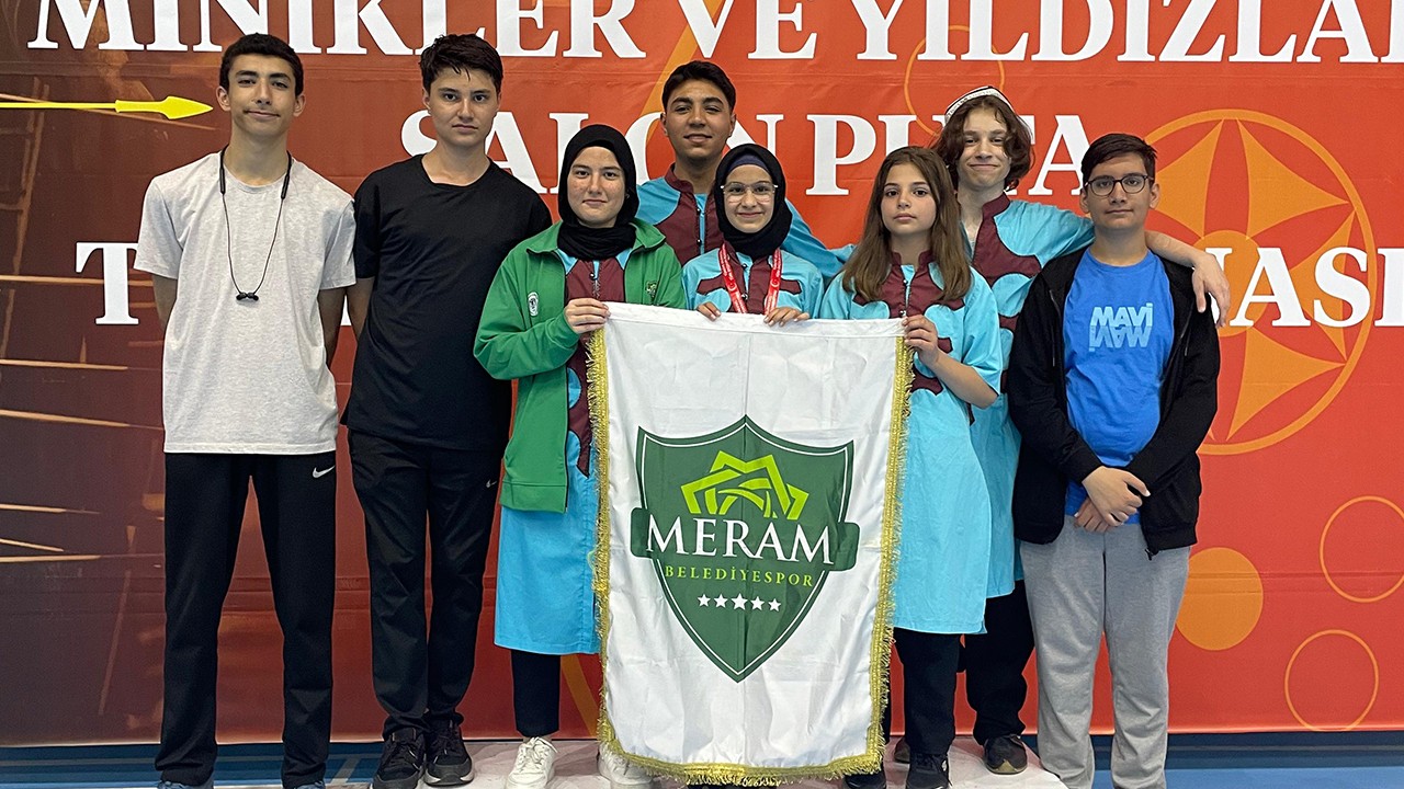 Meram Belediyesporlu Zeynep Türkiye Geleneksel Türk Okçuluğu Şampiyonası'nda Türkiye İkincisi Oldu