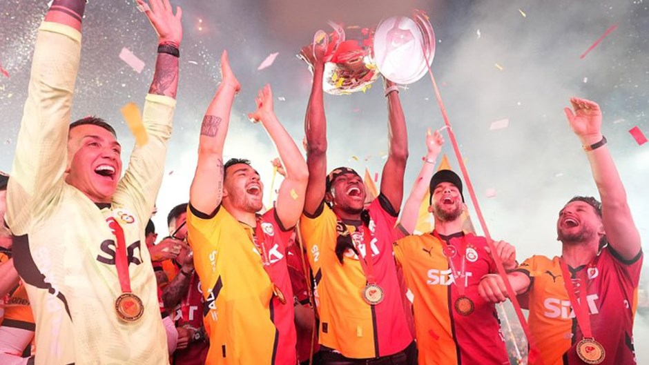 Galatasaray'ın Golcüsü Victor Osimhen Transfer Kararını Verdi