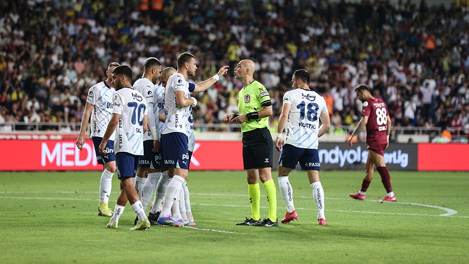 Fenerbahçe, Hatayspor'a Deplasmanında Boyun Eğdi: Futbolcular Röportaj Vermedi