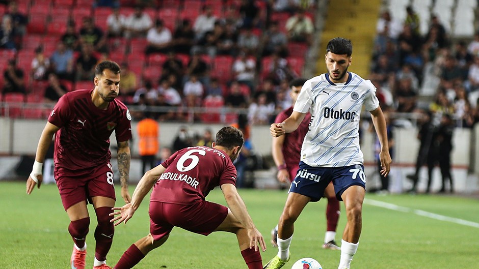 Fenerbahçe, Hatayspor'a Karşı 4 Golle Mağlup Oldu