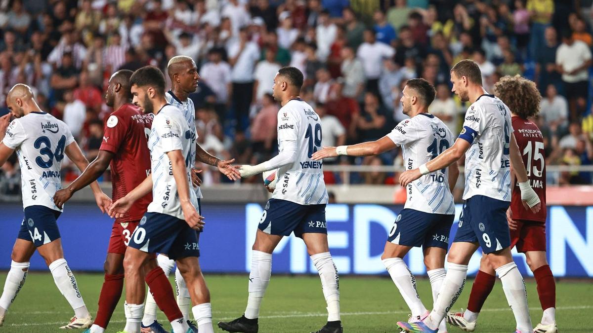 Trendyol Süper Lig'de Fenerbahçe'ye Mersin'de Hatayspor Şoku