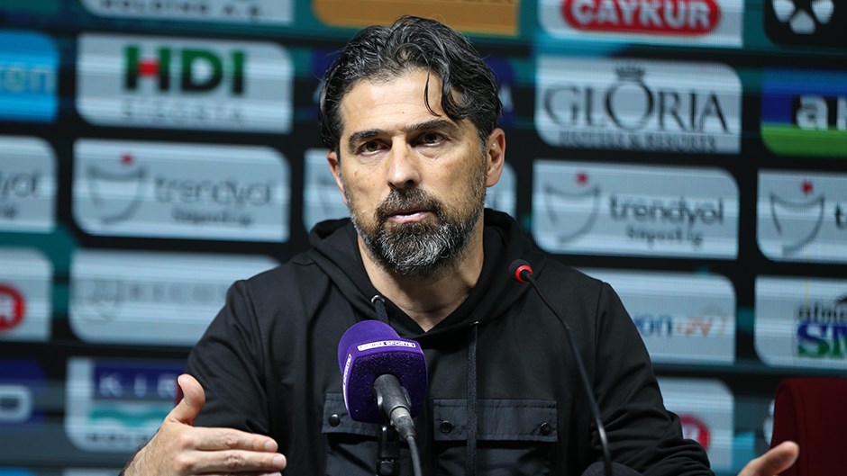 Çaykur Rizespor'da İlhan Palut'un Geleceği Netleşti