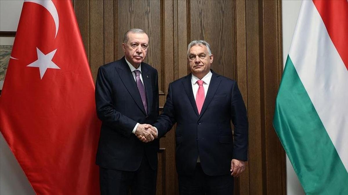 Cumhurbaşkanı Erdoğan Macaristan Başbakanı Orban ile Telefonda Görüştü