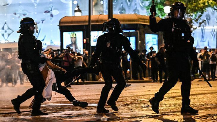Paris'te Şampiyonluk Kutlamaları Olaylı: 81 Gözaltı