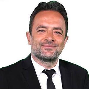Fenerbahçe'de Teknik Direktör Arayışları: Alternatifler ve Değerlendirmeler
