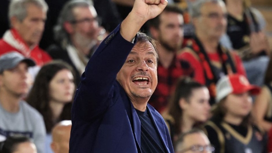 Yunanistan'da Ergin Ataman Gerginliği: Tribün Olayları ve Tutuklama Talebi