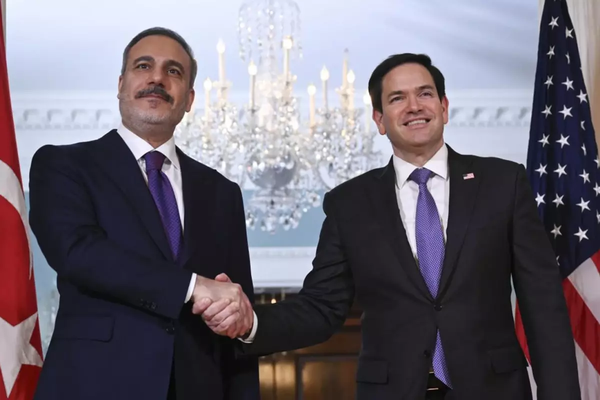 Dışişleri Bakanı Fidan, ABD'li Rubio ile Görüştü: Müzakereler ve Bölgesel Gelişmeler Masada