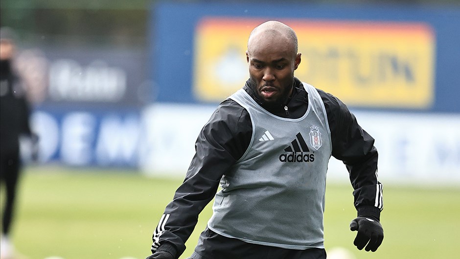 Beşiktaş'ta Kadro Revizyonu: 7 Oyuncuyla Yollar Ayrılıyor, Al Musrati Planı Netleşiyor