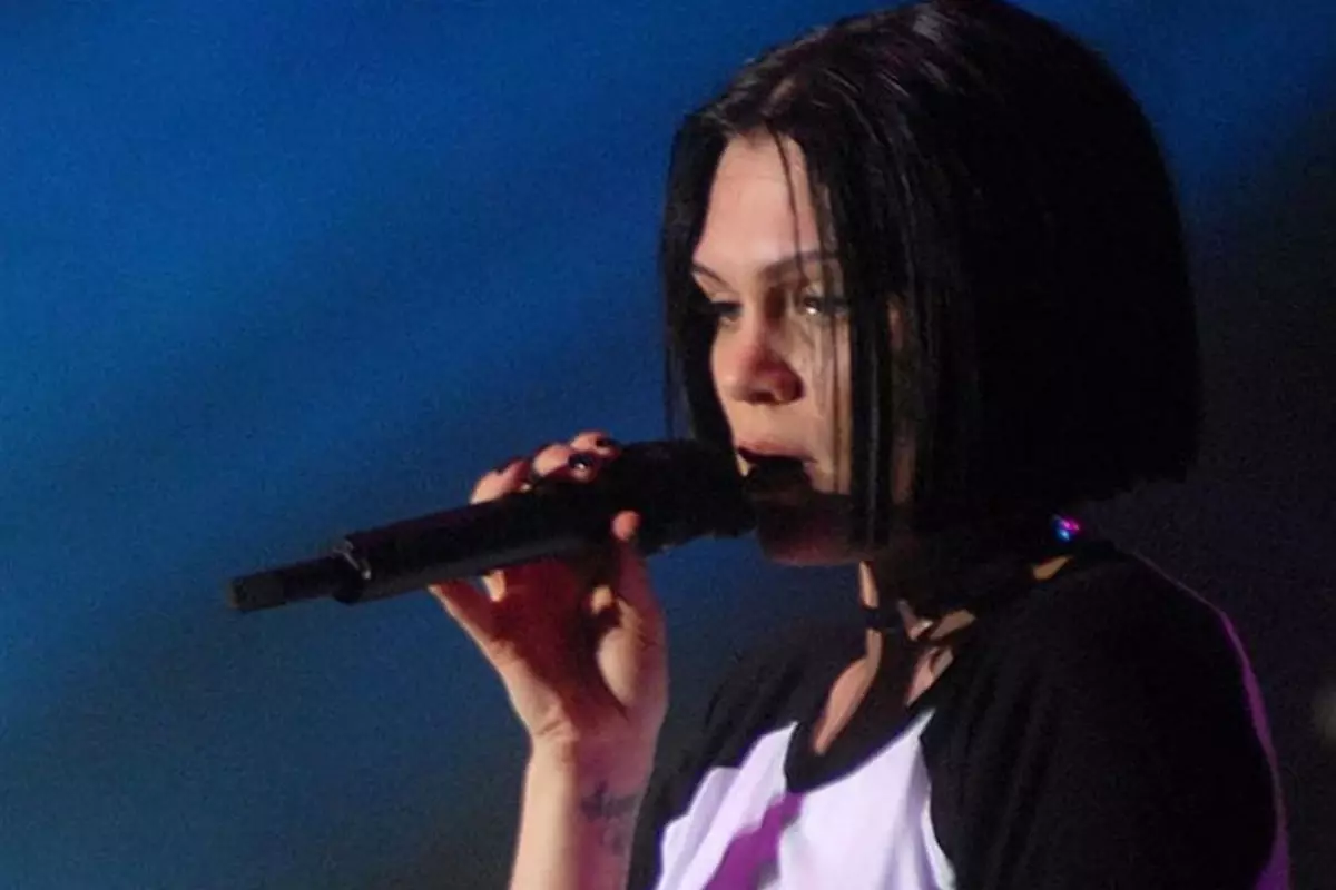 Jessie J Meme Kanserini Duyurdu: Erken Teşhisle Umut Var