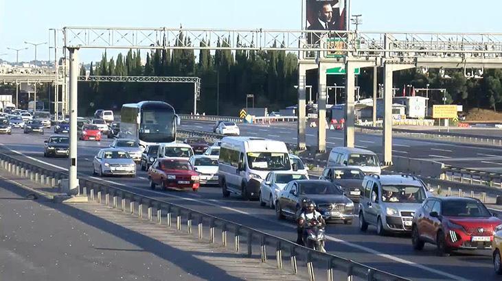 İstanbul'da Kurban Bayramı Göçü Başladı: Trafikte Yoğunluk