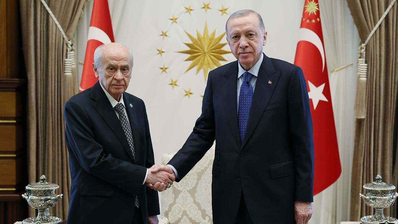Cumhurbaşkanı Erdoğan, MHP Genel Başkanı Bahçeli'yi Bayramda Arayarak Tebrik Etti