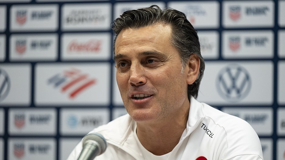 Montella'dan Türk Halkına Bayram Hediyesi: ABD Maçı Galibiyeti Armağan Edildi