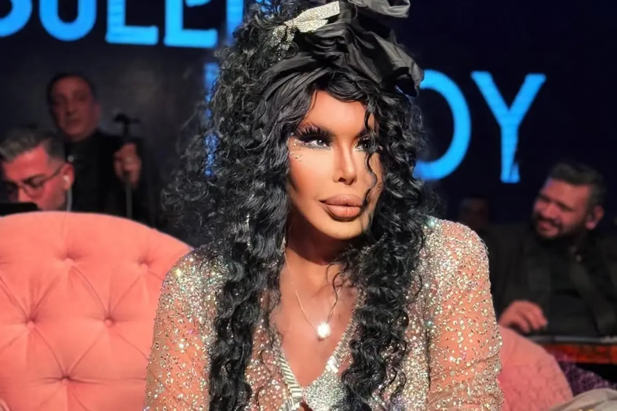 Bülent Ersoy Bodrum'da Enerjik Sahne Performansı Sergiledi