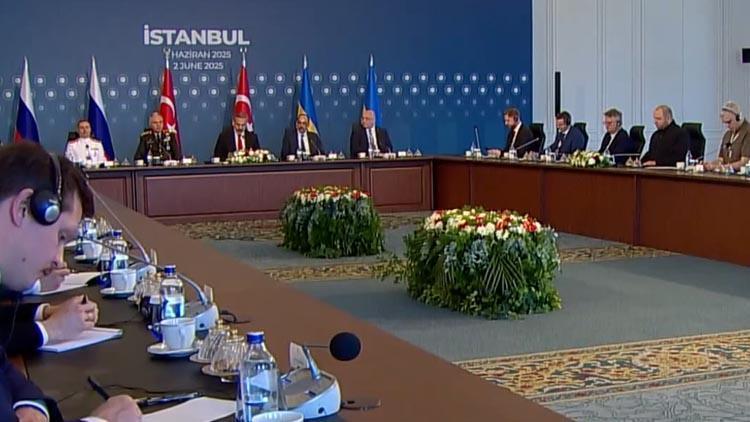 Rusya ve Ukrayna Heyetleri İstanbul'da Yeniden Bir Araya Geldi: Dışişleri Bakanı Fidan'dan İlk Açıklama