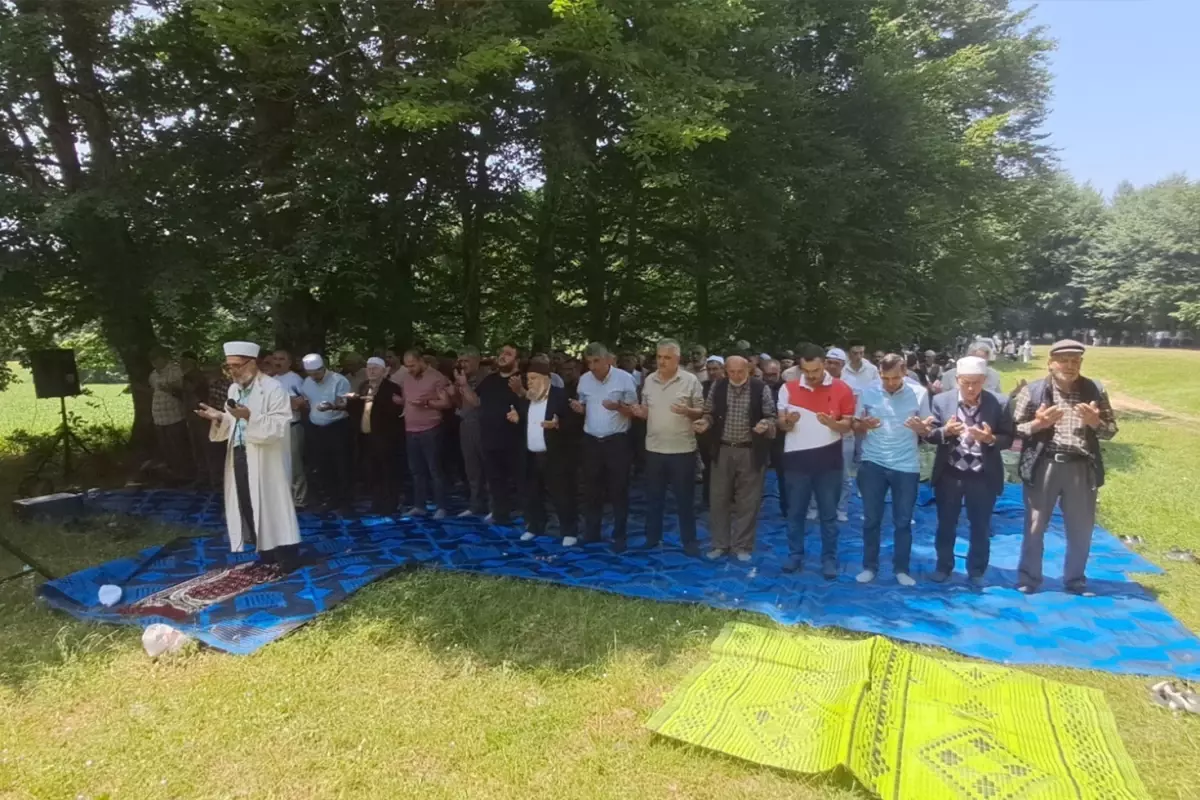Bilecikte Asırlık Yağmur ve Şükür Duası Geleneği Coşkuyla Devam Etti