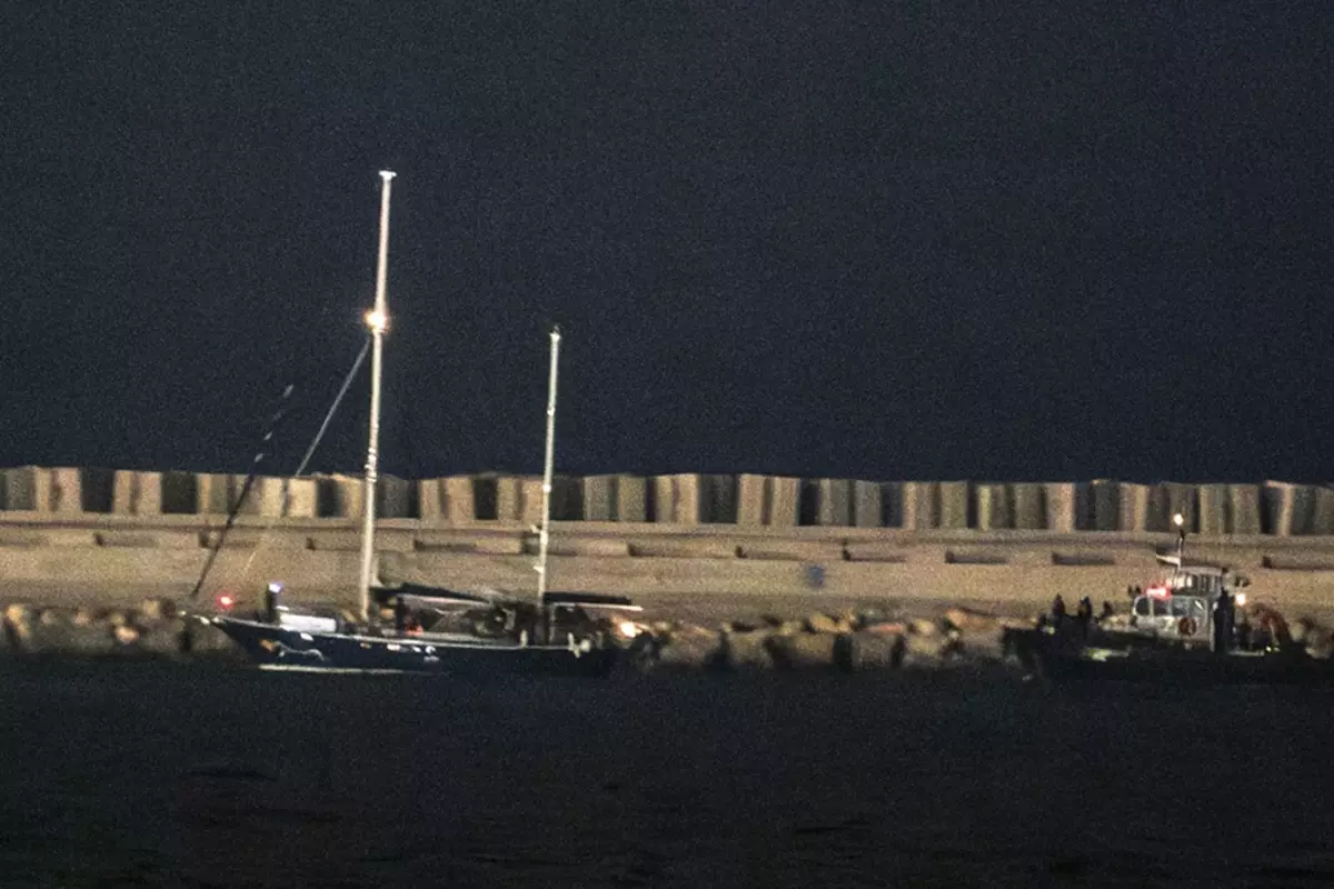 İsrail, Gazze'ye Yardım Götüren Madleen Gemisini Aşdod'a Götürdü