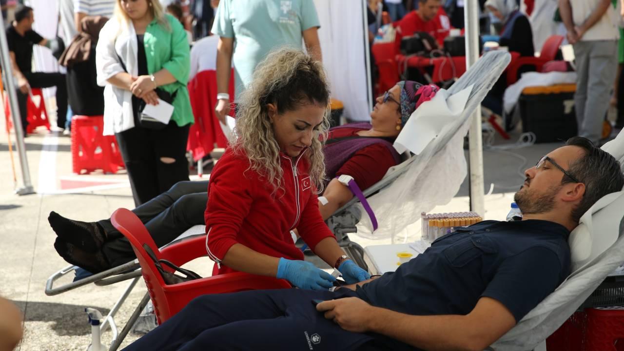 Türk Kızılay Dünyada 3 Milyon Gönüllü Kan Bağışçısına Ulaştı