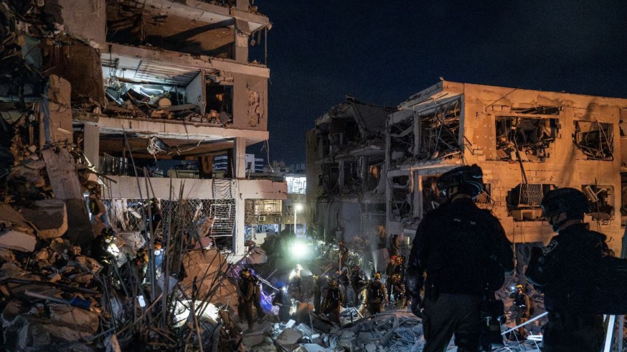 İran'ın İsrail'e Düzenlediği Saldırılarda 10 Kişi Hayatını Kaybetti