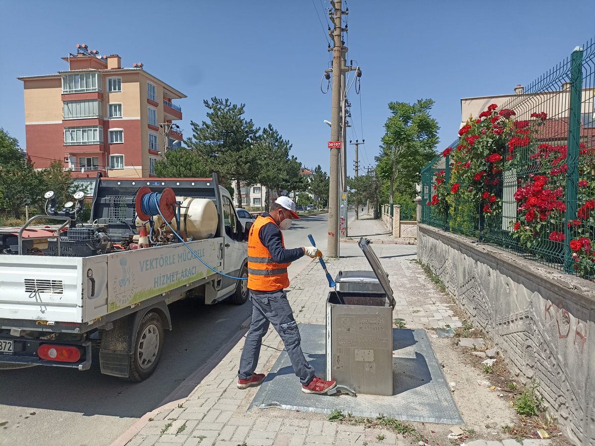 Akşehir Belediyesi Yaz İlaçlama Çalışmalarına Başladı