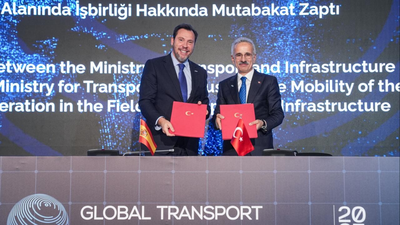 Türkiye ve İspanya Ulaştırma ve Altyapı Alanında İşbirliği Anlaşması İmzaladı