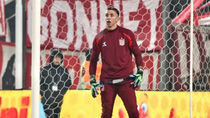 Muslera Estudiantes'te Şok Yaşadı: Performansı Tartışma Yarattı