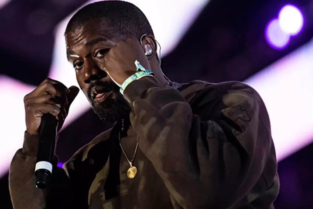 Kanye West'e Eski Asistanından Cinsel Saldırı Suçlaması