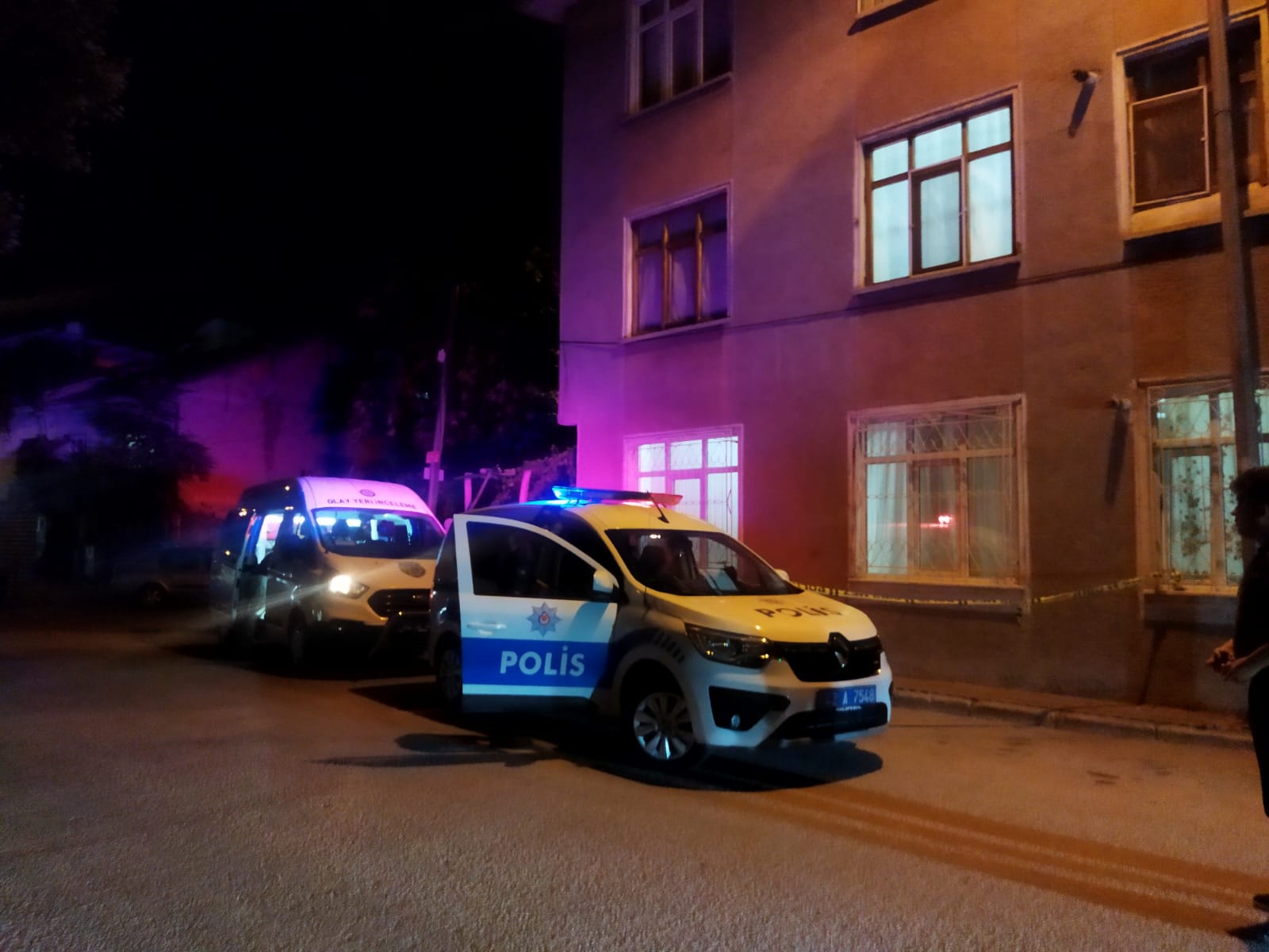 Konya'da 3 Kattan Düşen 8 Yaşındaki Çocuk Ağır Yaralandı