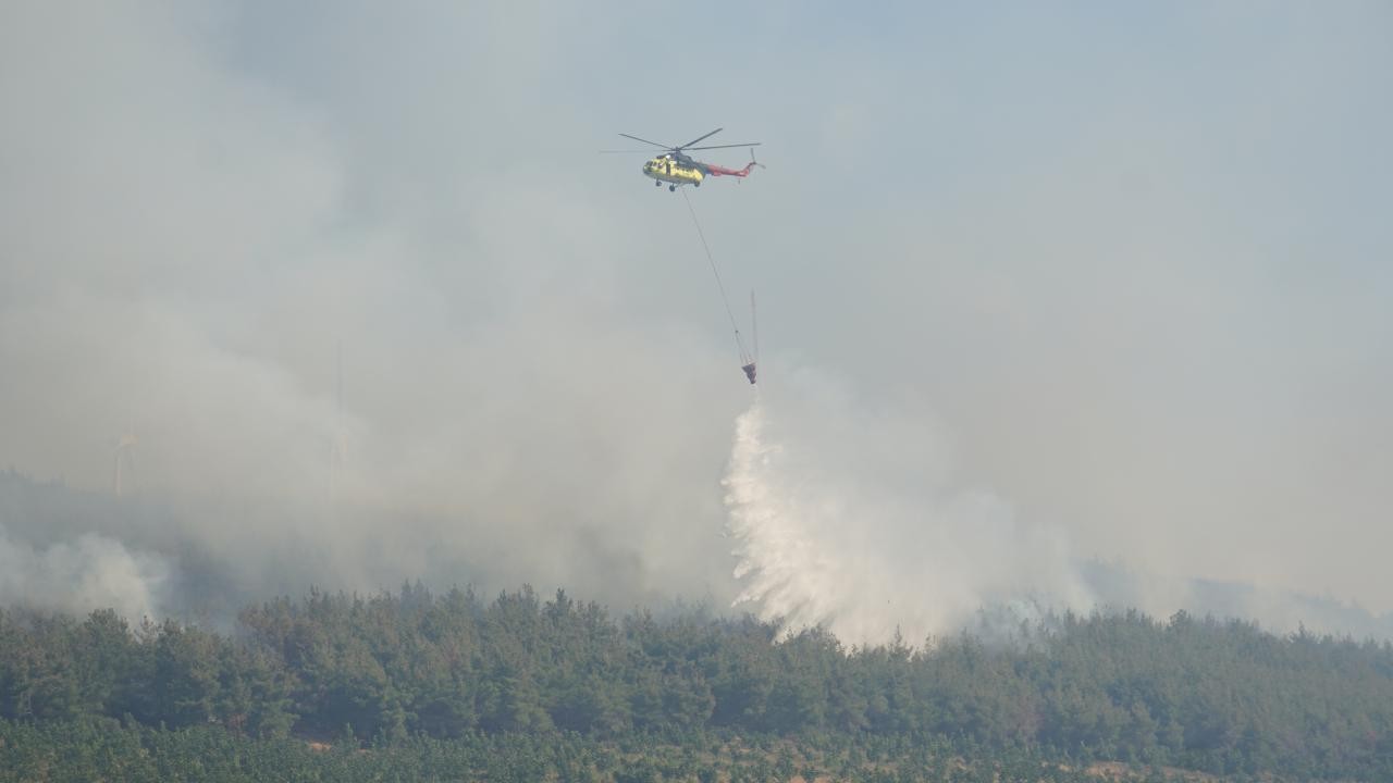 Tekirdağ ve Çanakkale'de Orman Yangınına Müdahale Devam Ediyor