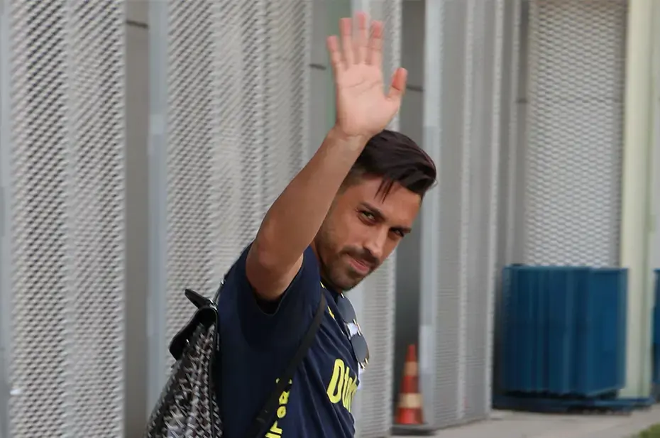 Fenerbahçe'de İrfan Can Kahveci Kararı: Mourinho'nun Raporu Netleşti