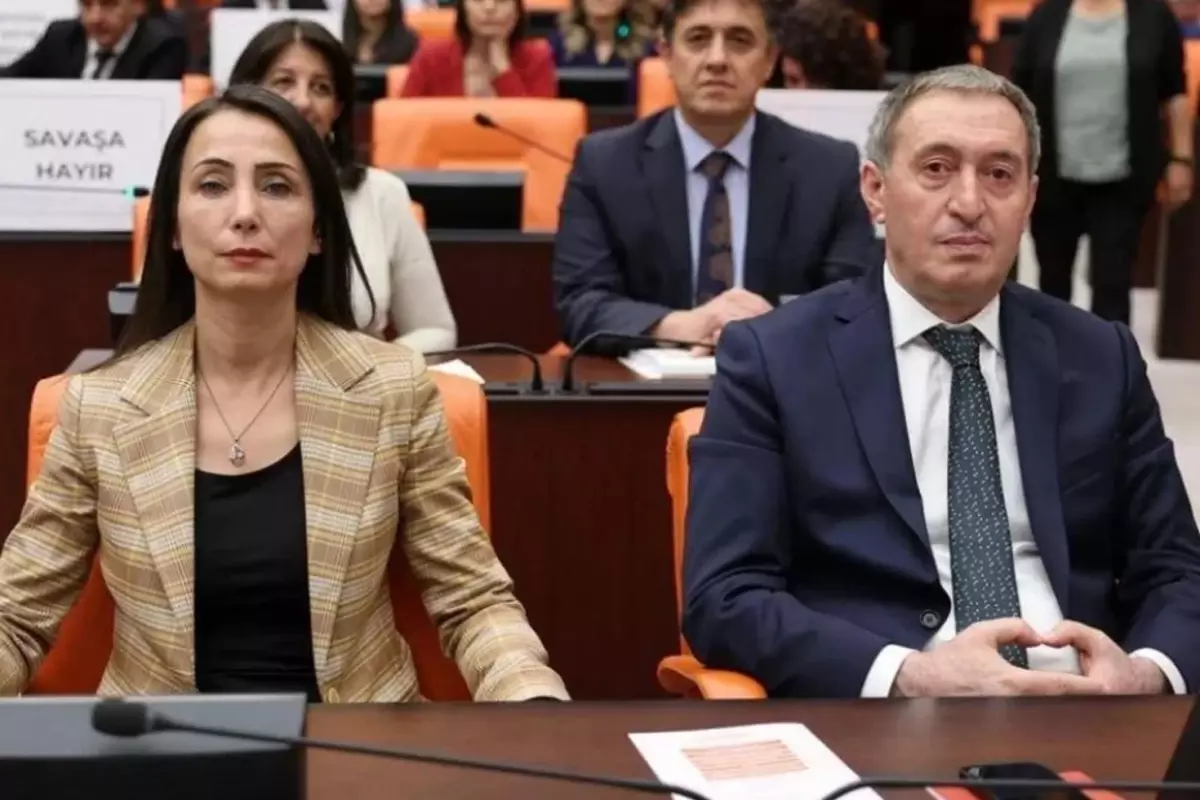 DEM Parti Eş Başkanları Demirtaş'ı Ziyaret Etti: Serbest Bırakılma Çağrısı