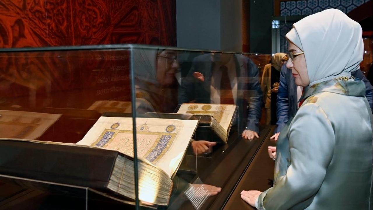Emine Erdoğan Anadolu Selçuklu Sergisini Ziyaret Etti