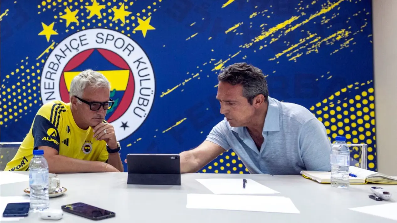 Fenerbahçe'de Mourinho'dan Kıyım Kararı: 5 Oyuncuyla Yollar Ayrılıyor