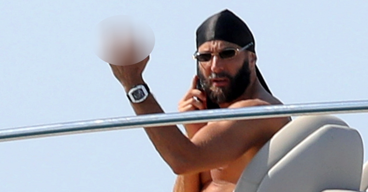 Karim Benzema'dan Paparazzilere El Hareketiyle Tepki